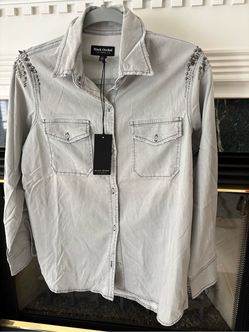 Black Orchid Light Gray Stud-Detail Button-Down Shirt